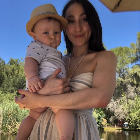 Meet your Posher, Sierra - Picture 2 of 4